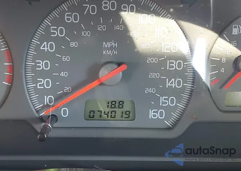 2000 Volvo S40 A/As из США, поврежденный, VIN YV1VS2550YF486862